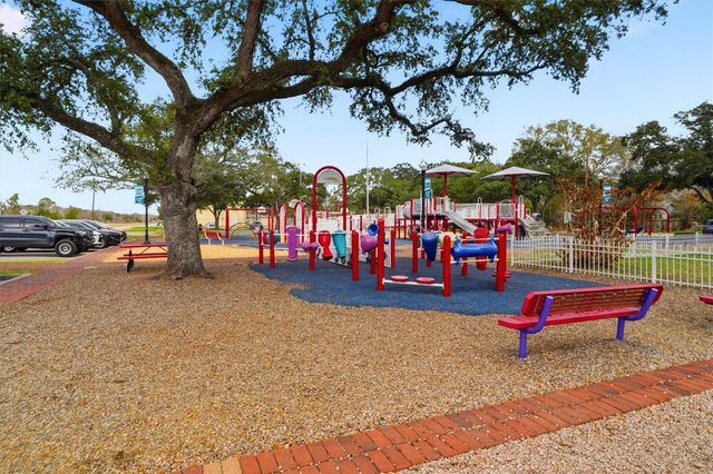 309 Waco Avenue, League City, TX 77573