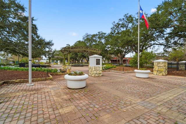 309 Waco Avenue, League City, TX 77573