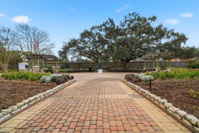 309 Waco Avenue, League City, TX 77573