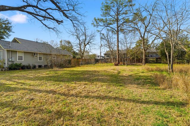 309 Waco Avenue, League City, TX 77573