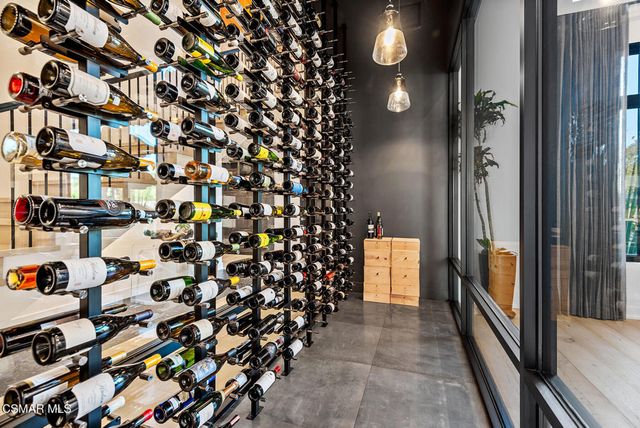 2111 High Knoll Circle, Westlake Village, CA 91362