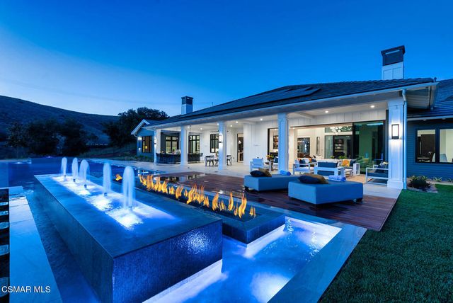 2111 High Knoll Circle, Westlake Village, CA 91362