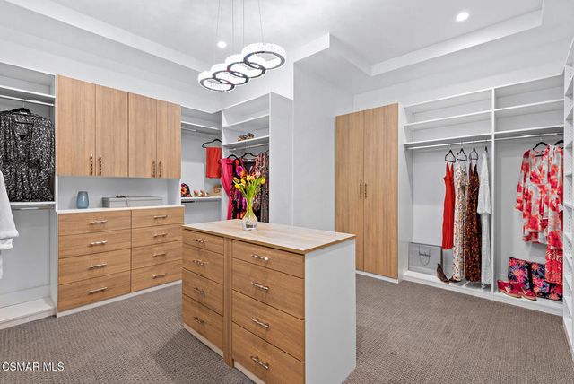 2111 High Knoll Circle, Westlake Village, CA 91362