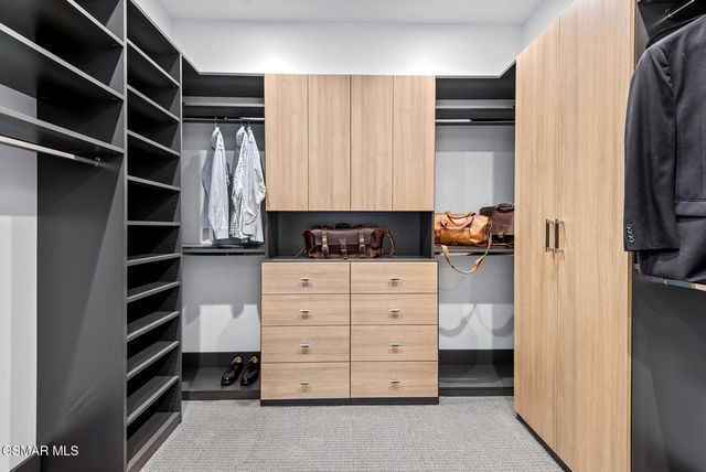 2111 High Knoll Circle, Westlake Village, CA 91362