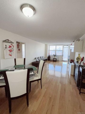 4140 Union Street 6D, Flushing, NY 11355