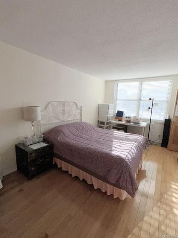 4140 Union Street 6D, Flushing, NY 11355