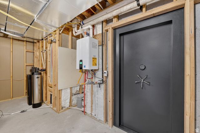 1096 N 1000 E, Mapleton, UT 84664