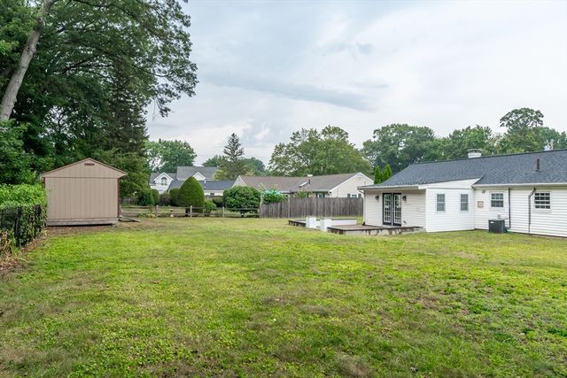 22 Wethersfield Rd, Natick, MA 01760