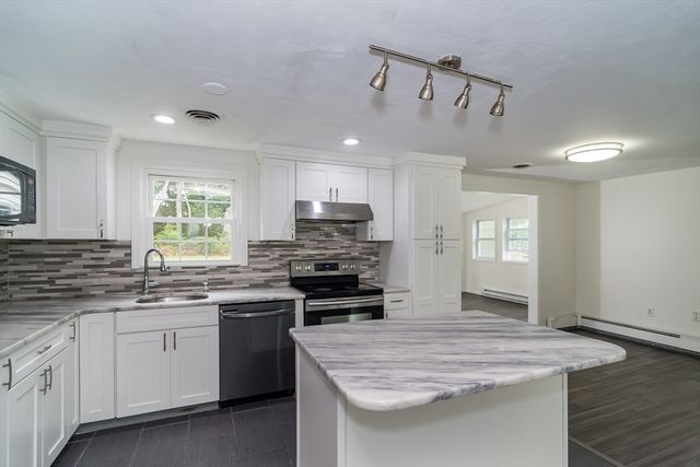 22 Wethersfield Rd, Natick, MA 01760