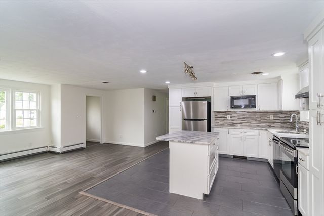 22 Wethersfield Rd, Natick, MA 01760