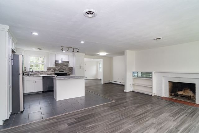 22 Wethersfield Rd, Natick, MA 01760