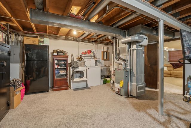 3726 W 79th Avenue, Merrillville, IN 46410