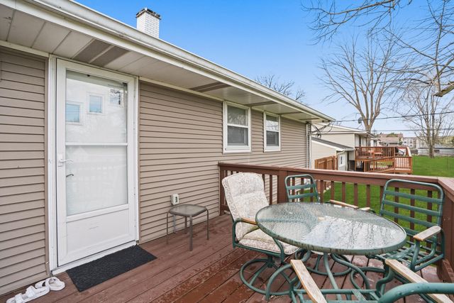 3726 W 79th Avenue, Merrillville, IN 46410