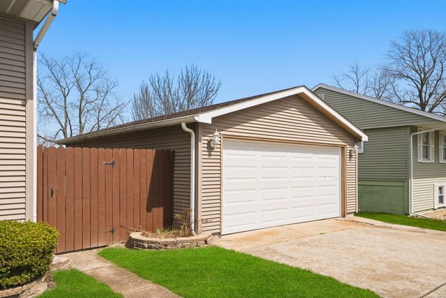 3726 W 79th Avenue, Merrillville, IN 46410