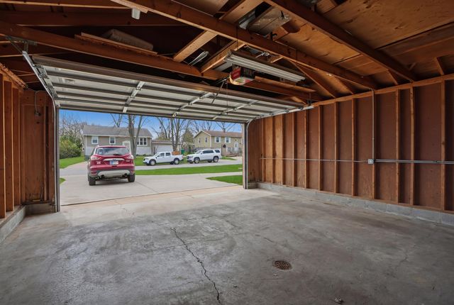 3726 W 79th Avenue, Merrillville, IN 46410