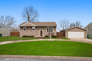 3726 W 79th Avenue, Merrillville, IN 46410