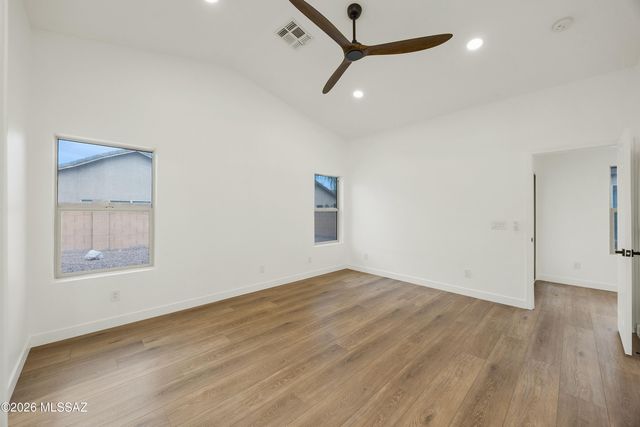 7898 W Sacramento Hill Drive, Tucson, AZ 85743