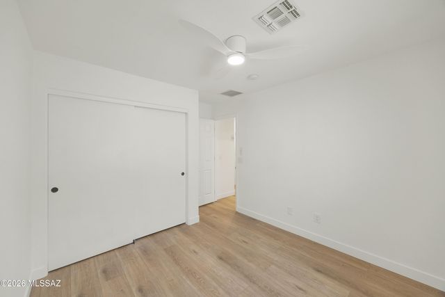 7898 W Sacramento Hill Drive, Tucson, AZ 85743