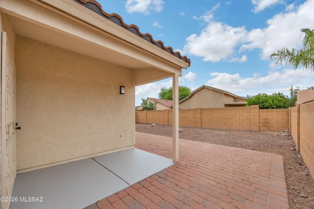 7898 W Sacramento Hill Drive, Tucson, AZ 85743