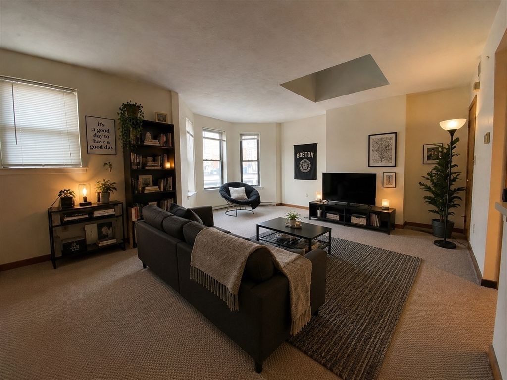 52 Gainsborough Street 3, Boston, MA 02115