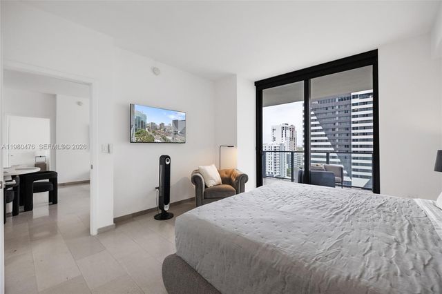 88 SW 7th St 1010, Miami, FL 33130