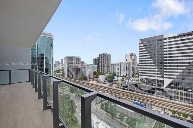 88 SW 7th St 1010, Miami, FL 33130