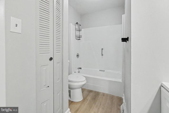 5 GOLDENROD CT, Hamilton, NJ 08690