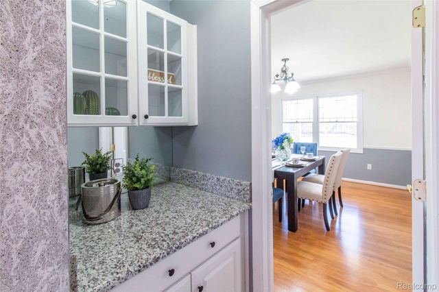 20732 Hannah Court, Novi, MI 48375