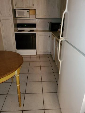 1200 SAINT CHARLES Place 409, Pembroke Pines, FL 33026