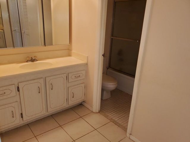 1200 SAINT CHARLES Place 409, Pembroke Pines, FL 33026