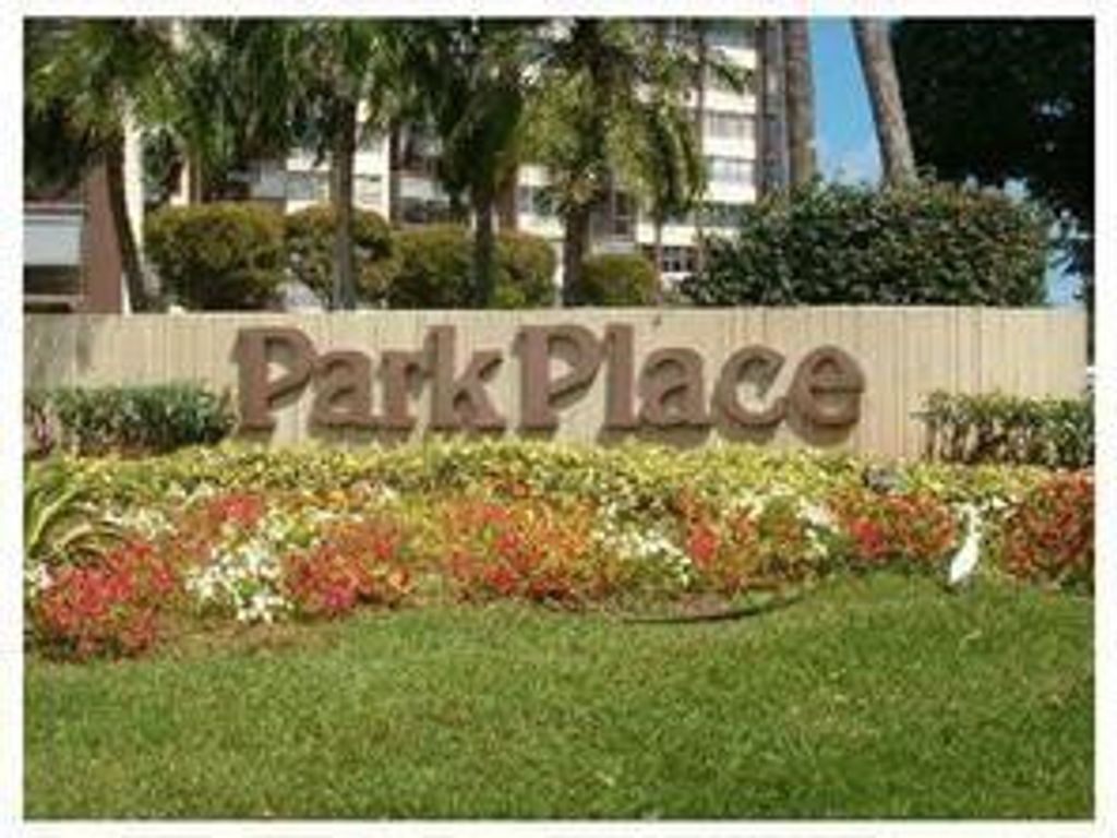 1200 SAINT CHARLES Place 409, Pembroke Pines, FL 33026