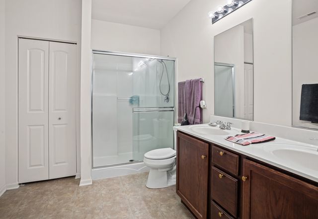 1594 Hannah Lane 1112, Pingree Grove, IL 60140