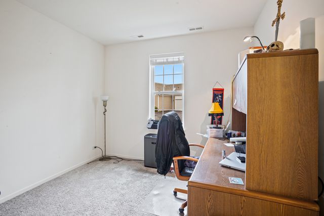 1594 Hannah Lane 1112, Pingree Grove, IL 60140