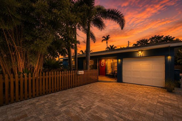721 N Lakeside Drive, Lake Worth Beach, FL 33460