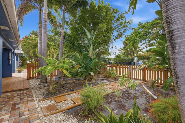 721 N Lakeside Drive, Lake Worth Beach, FL 33460