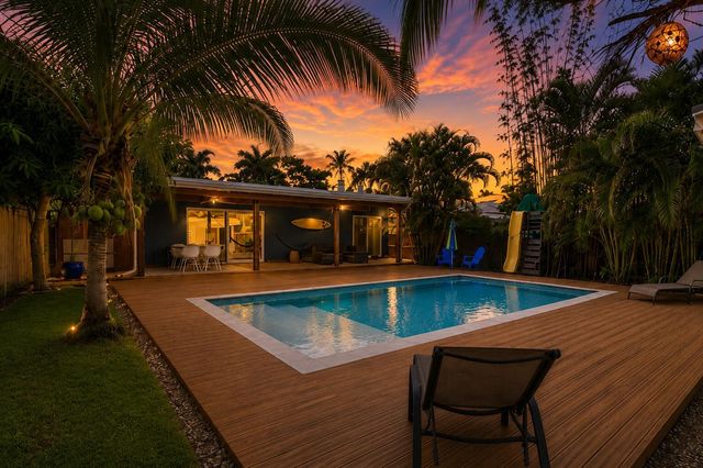 721 N Lakeside Drive, Lake Worth Beach, FL 33460