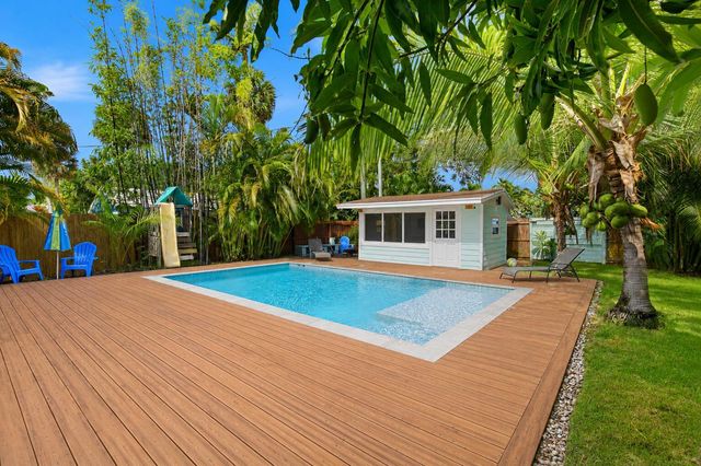 721 N Lakeside Drive, Lake Worth Beach, FL 33460