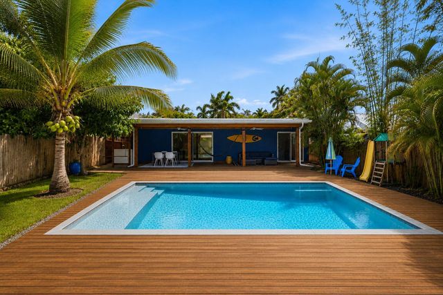 721 N Lakeside Drive, Lake Worth Beach, FL 33460