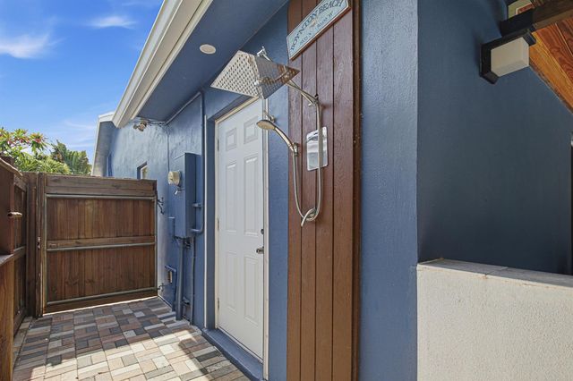 721 N Lakeside Drive, Lake Worth Beach, FL 33460
