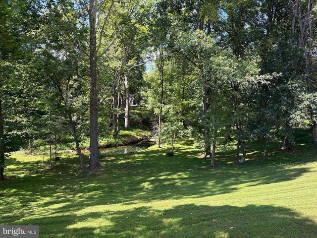 9825 KORMAN CT, Potomac, MD 20854