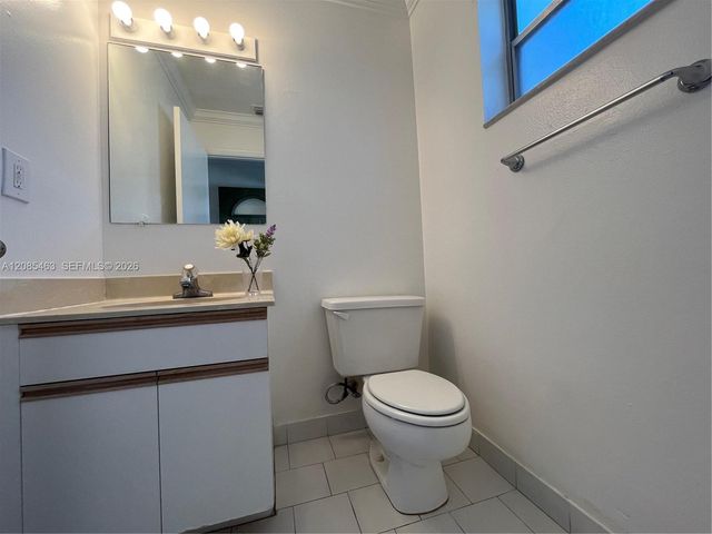 781 Crystal Lake Drive 781, Deerfield Beach, FL 33064