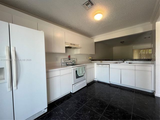 781 Crystal Lake Drive 781, Deerfield Beach, FL 33064