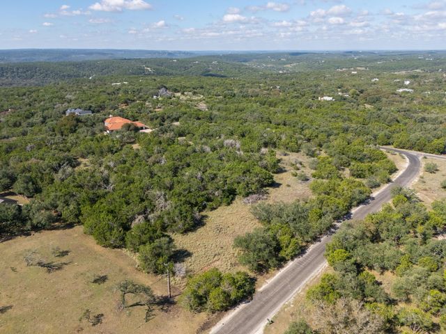 1001 Bluff View RD, Wimberley, TX 78676