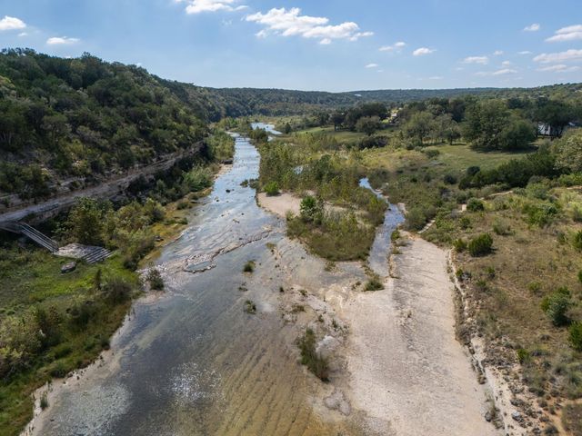 1001 Bluff View RD, Wimberley, TX 78676