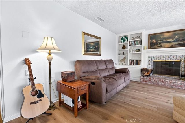 859 Ronda Mendoza N, Laguna Woods, CA 92637