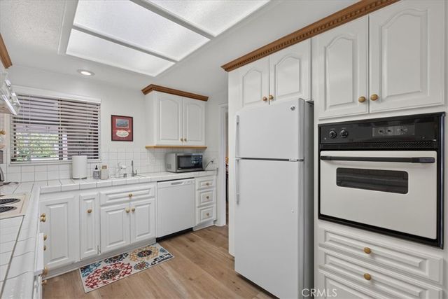 859 Ronda Mendoza N, Laguna Woods, CA 92637