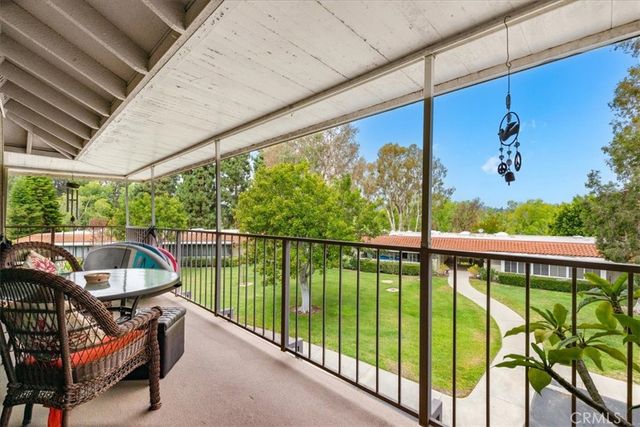 859 Ronda Mendoza N, Laguna Woods, CA 92637