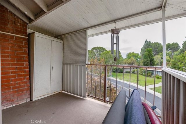 859 Ronda Mendoza N, Laguna Woods, CA 92637