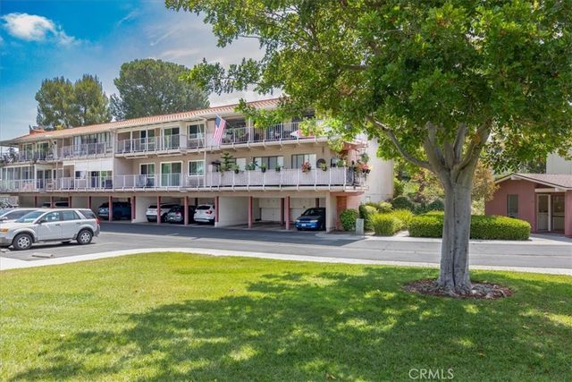 859 Ronda Mendoza N, Laguna Woods, CA 92637