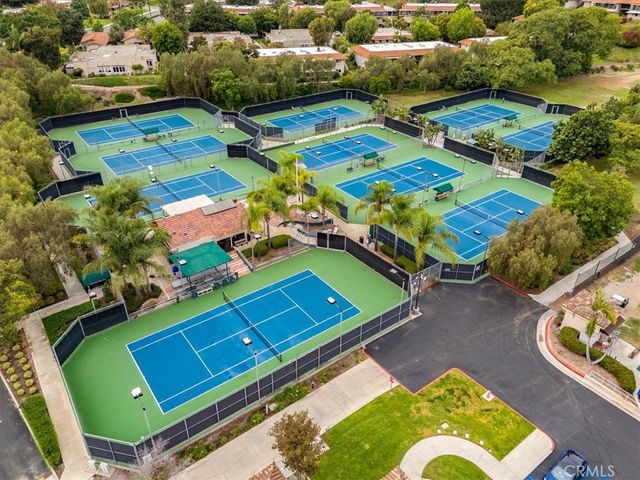 859 Ronda Mendoza N, Laguna Woods, CA 92637